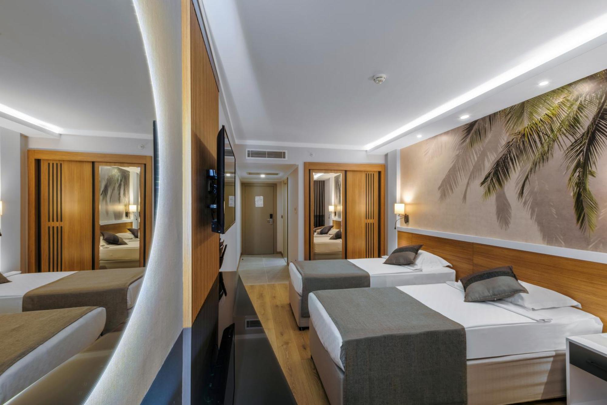 Standard Double or Twin Room Sea View
